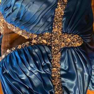 Deb size 7 woman’s dress